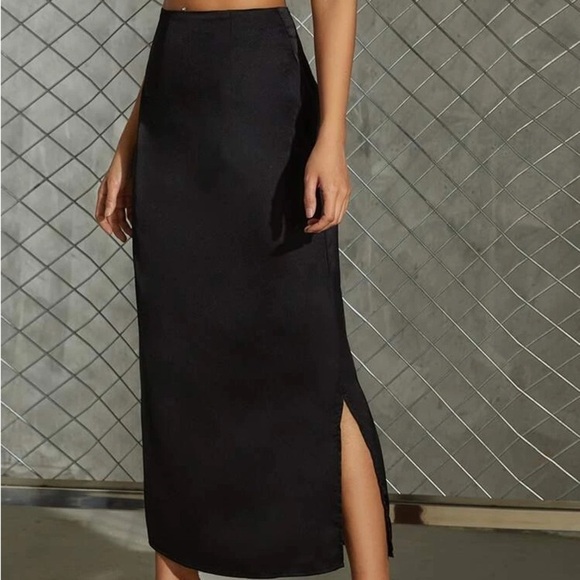 SHEIN Essence Zipper Side Split Hem Straight Satin Skirt - Picture 1 of 5